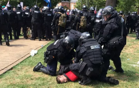 Identifican como autor del atropello en Virginia a James Fields, de 20 años