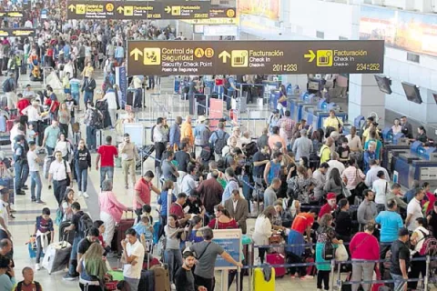 Exigen explicación de la   falla  en el aeropuerto