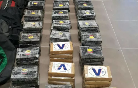 Decomisan 147 paquetes de droga en San Carlos; hay dos detenidos