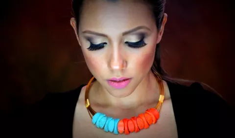 Delicada joyería que empodera a las féminas 