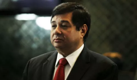 Rosas renuncia para no quedar en 'evidencia'
