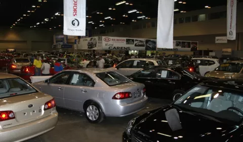 Baja venta de autos refleja la  condición de la economía  