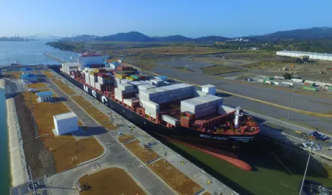 Política pone en peligro operatividad del Canal de Panamá
