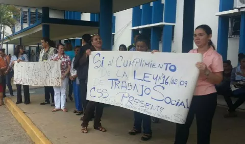 Protestan por el   incumplimiento  de acuerdos