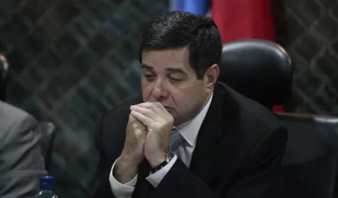 Diputado Rosas admite que entregaba dinero sin saber su destino