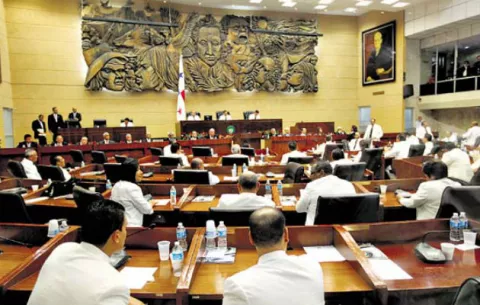 Recortes de presupuestos envían mensaje negativo del Gobierno