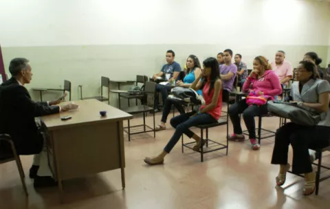 Arena: 'Aumento de matrícula a extranjeros en UP viola la Constitución'