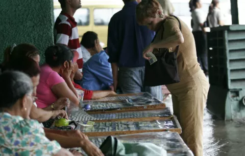 Diputados muestran descontento por la forma en que se gestionan  ayudas por parte de la Lotería Nacional