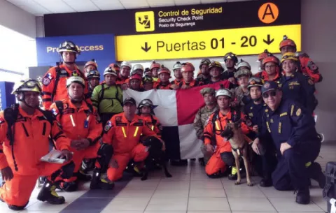 Brigada de rescate panameña se traslada a México