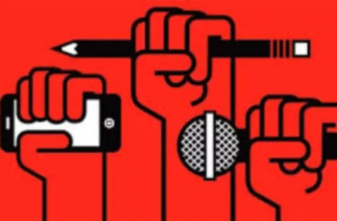 Tildan de amenaza columna de humor del diario Crítica
