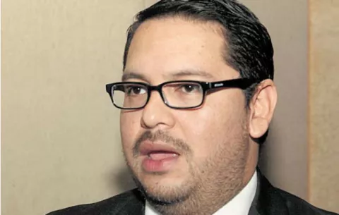 González apuesta a más metrobuses como solución al caos del transporte
