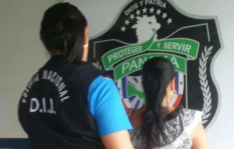 Aprehenden a mujer por delito contra la integridad personal