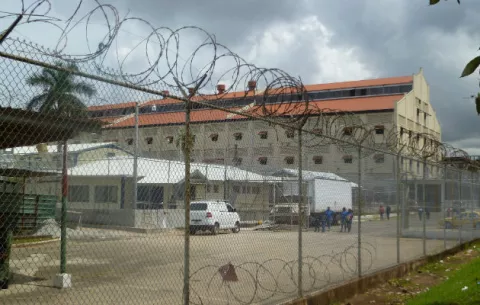 Reclusas piden mejor trato en Centro Femenino Nueva Esperanza en Colón