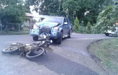 Un muerto deja colisión entre 'pick-up' y motocicleta en Los Santos