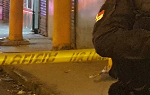 Muere asaltante por disparo de un policía dentro de restaurante en Colón