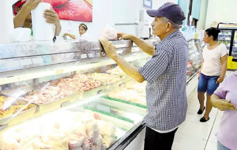 "Panameños comen más pollo y víceras"