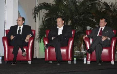 Aspirantes políticos promueven sus candidaturas 'abiertamente'