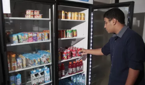 Empresarios no aprueban   nuevo impuesto a  bebidas 
