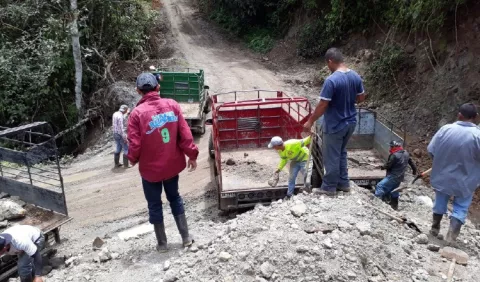 Malos caminos afectan  el acarreo de productos