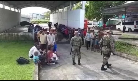 Migrantes logran pasar por frontera panameña