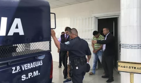 Detención provisional para policías