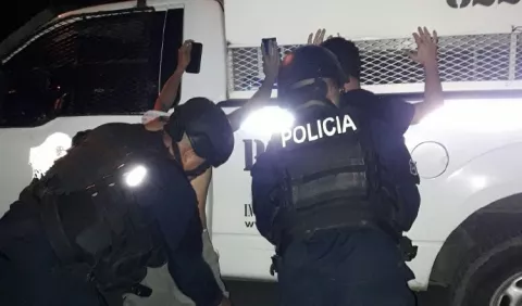 Policías en Barú fueron atacados con piedras