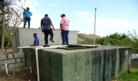Poca agua para abastecer   zonas en San Carlos