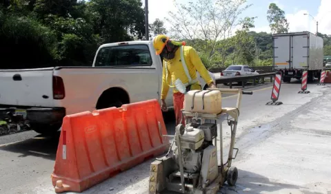 Suspenderán trabajos en la vía Centenario por fiestas patrias