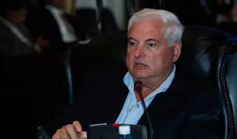 Martinelli niega que haya llegado a acuerdo con el magistrado Díaz