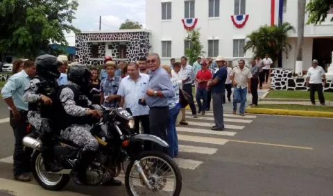 Ministro Mayo,  causa de cierre de vía tableña