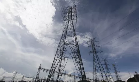 Continuarán consultas sobre proyecto 573 de mercado eléctrico