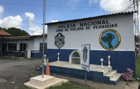 Siete policías heridos en menos de 24 horas, uno por robo y 6 por accidente 