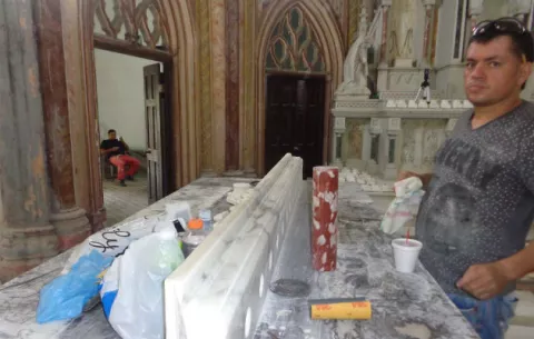 Continúan los trabajos de remodelación de la catedral de Colón