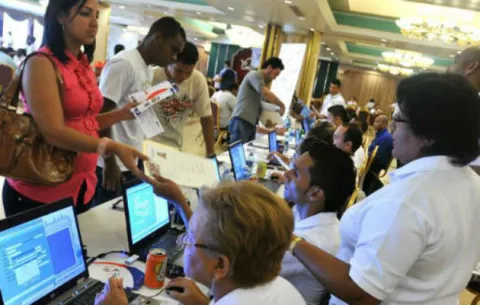 Operaciones de la empresa privada se  afectarían  por cambio de horario en oficinas públicas 