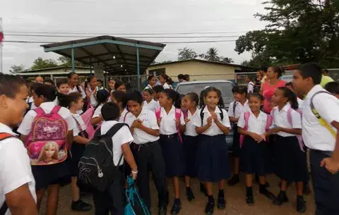 Incertidumbre sobre reinicio de clases en escuela primaria de Los Santos