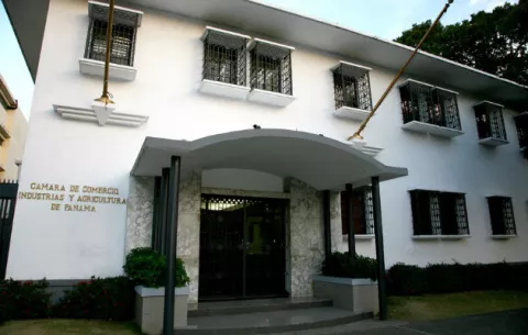 Empresarios piden amplia discusión y consulta en asuntos económicos