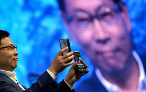 Huawei publicará vídeos con formato Netflix