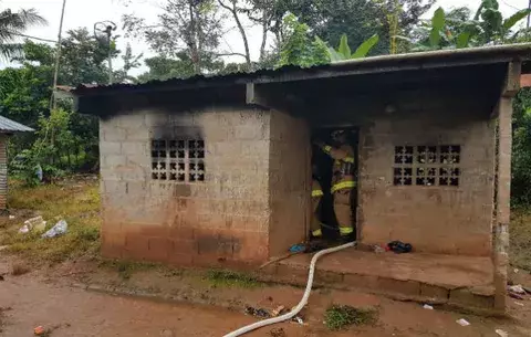 Familia casi lo pierde todo por incendio en Soná