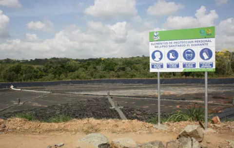Recicladores cierran el acceso a relleno sanitario en Panamá Oeste