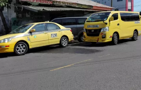Piden a la ATTT que controle la proliferación de colegiales irregulares