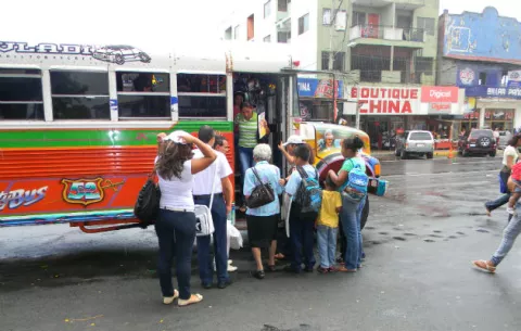 Transportistas del Oeste preocupados por entrada del Metro y Metrobús