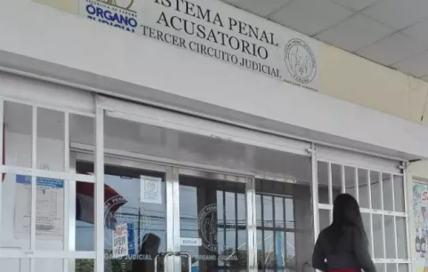 No hay sicológos en clínicas para las terapias por violencia doméstica