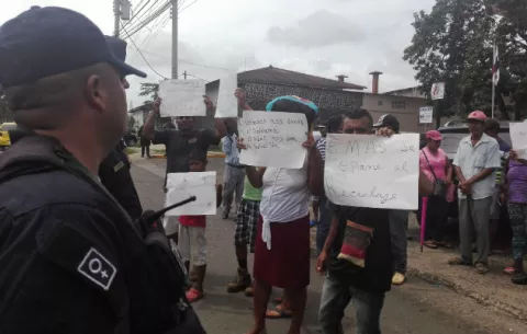 Recicladores realizan piqueteo ante Municipio de La Chorrera