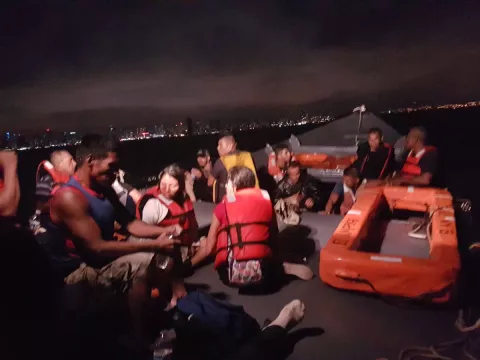 Senan rescata a 29 personas tras un naufragio en la bahía de Panamá