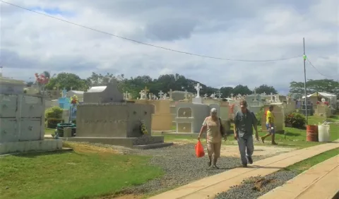 Problema en aumento: cementerios se quedan chicos en las provincias