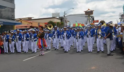 Miles de estudiantes   honrarán a la patria en el interior del país