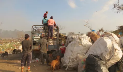 Recicladores pueden entrar al vertedero