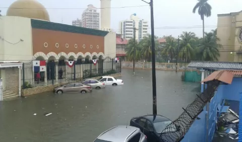 Inundaciones en Colón y La Pintada