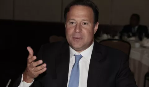 Martinelli cuestiona ataques políticos de Varela  y  Harry Díaz
