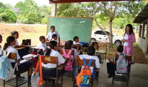 Más de $5 millones adeuda  el Gobierno a los docentes del país